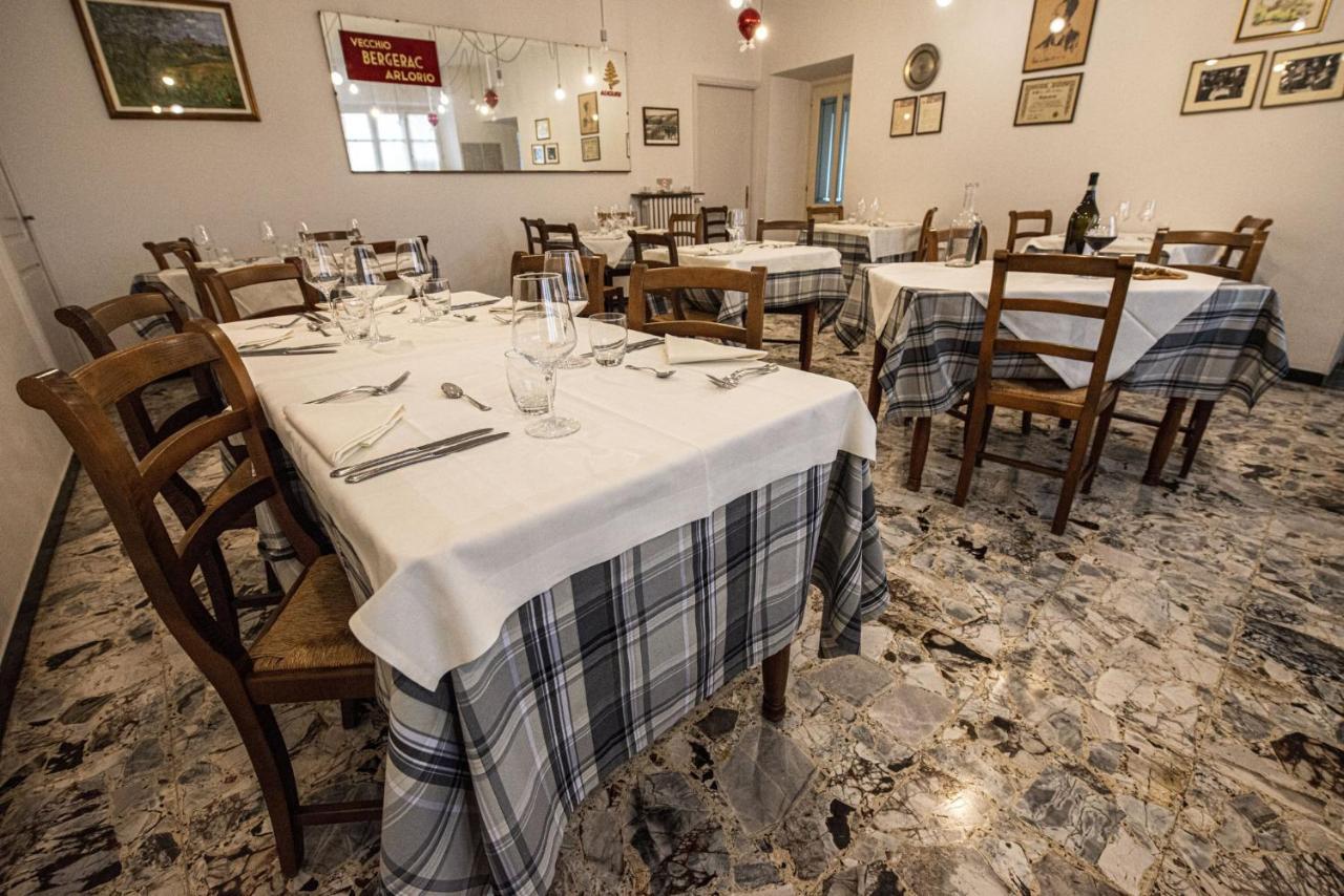 Locanda Italia Serralunga d'Alba Kültér fotó